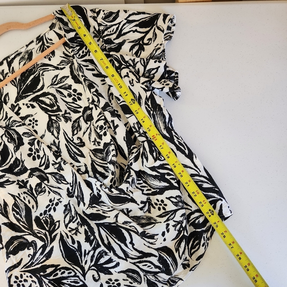 Penningtons Black White V-Neck Wrap Blouse Top Short Sleeves Dressy Office 2X - Picture 8 of 9